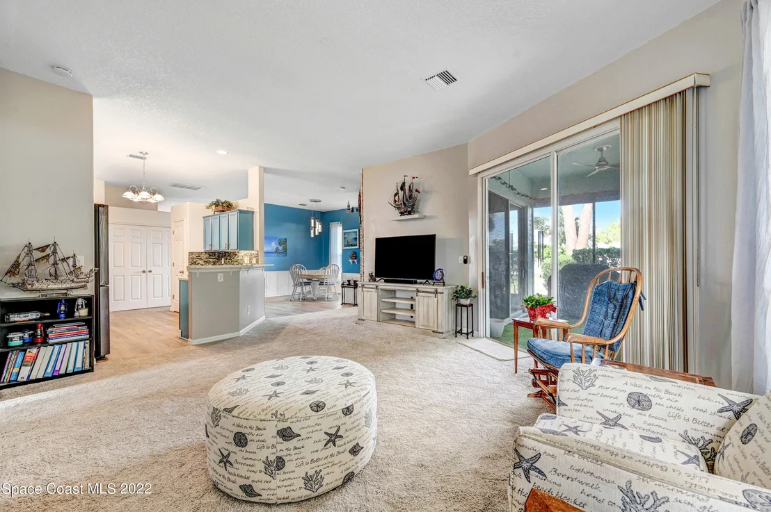 Photo of 852 Villa Drive