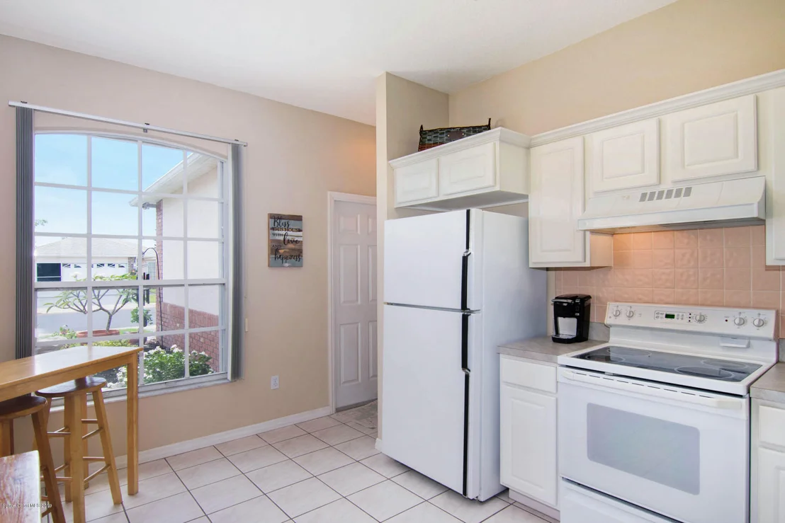 Photo of 989 South Fork Circle