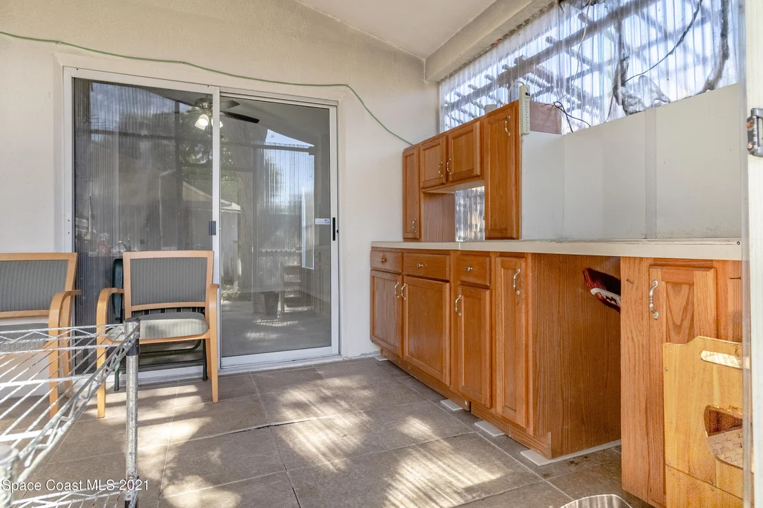 Photo of 2423 Saint Johns Lane