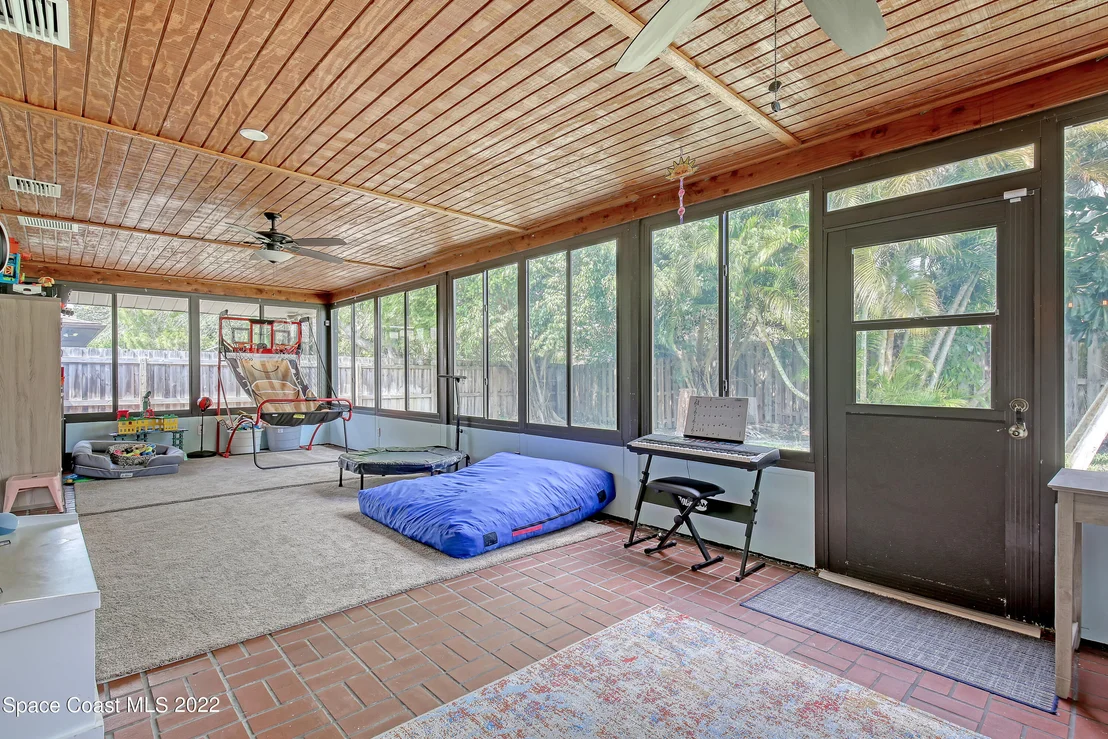 Photo of 400 Mosswood Boulevard