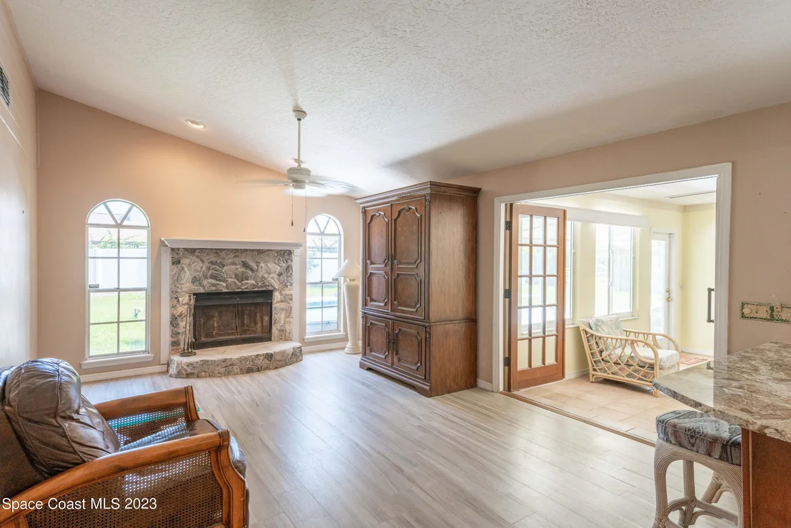 Photo of 450 Monaco Drive