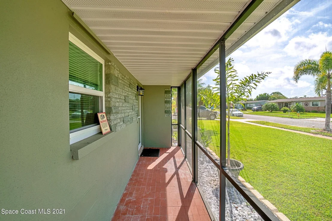 Photo of 1096 Madrid Road