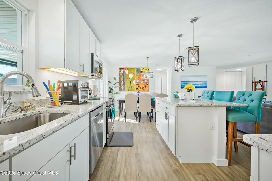 Photo of 557 Ixora Drive