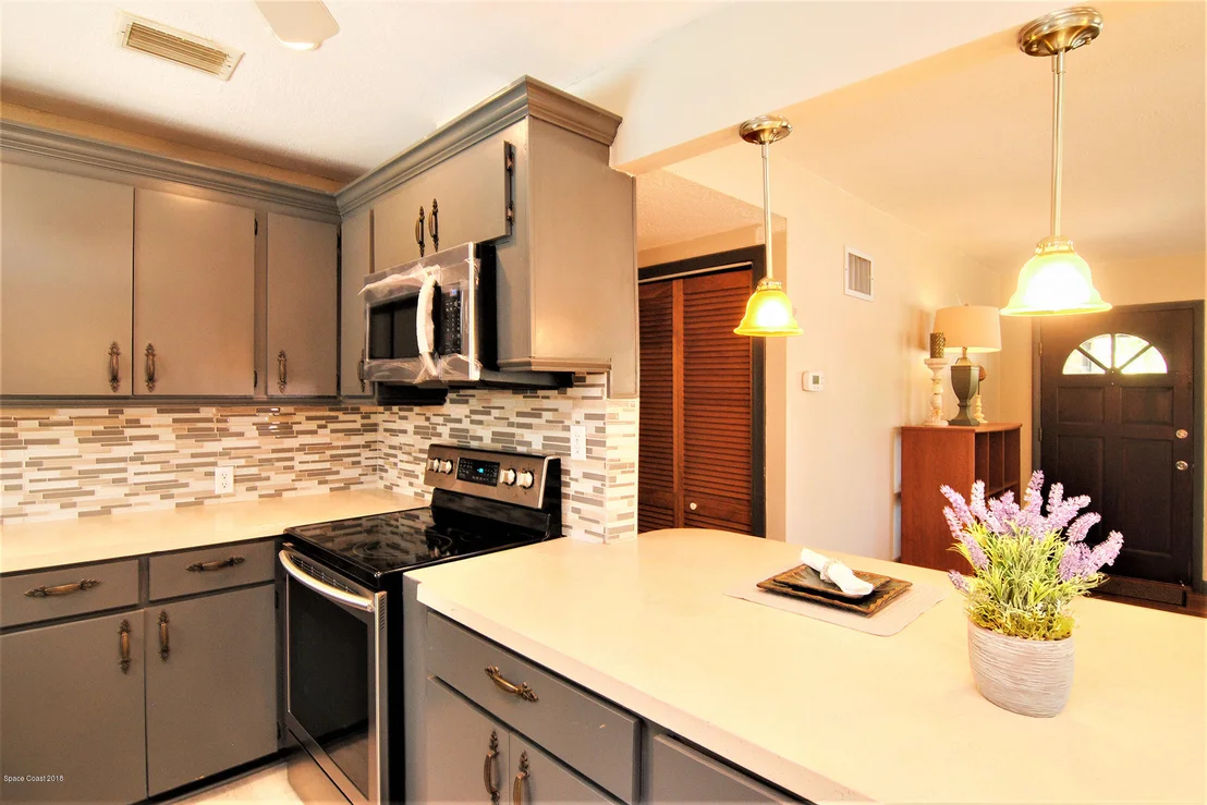 Photo of 1053 Bernice Road