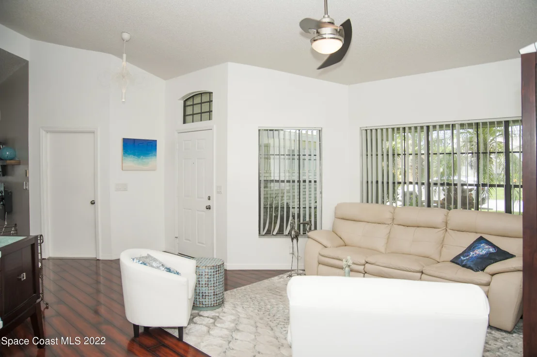 Photo of 968 Pelican Lane