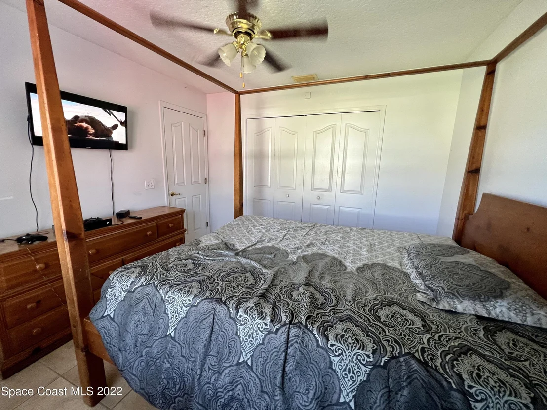 Photo of 6553 Cedar Avenue