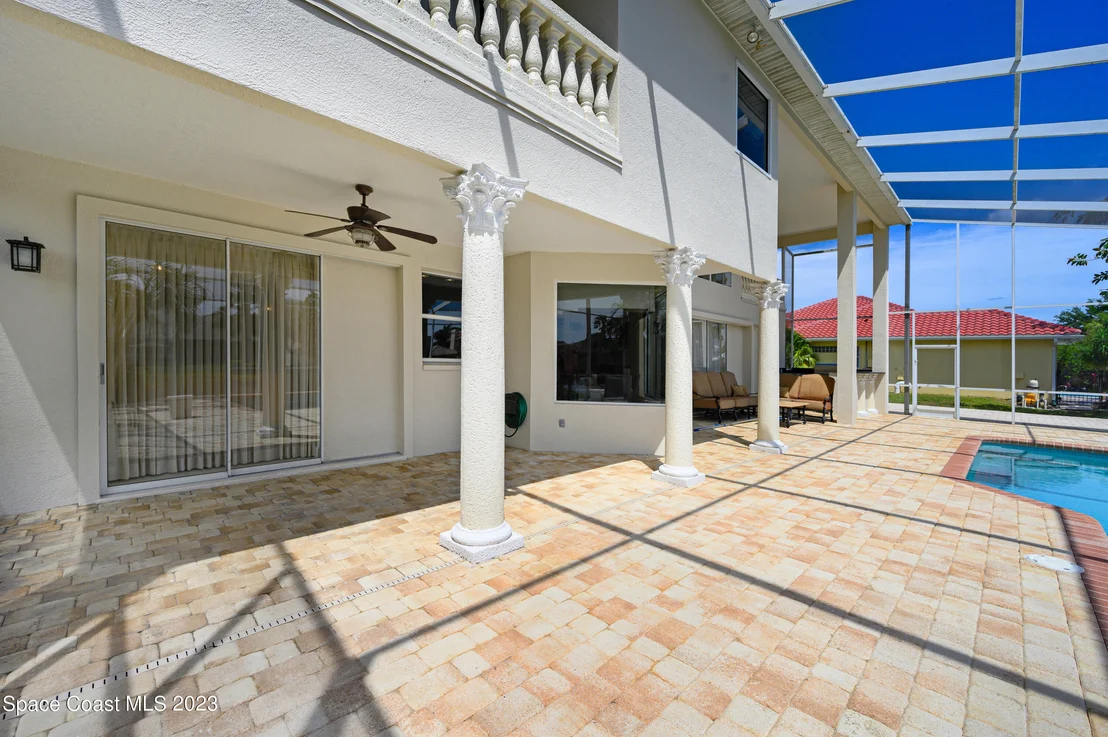 Photo of 335 Lanternback Island Drive