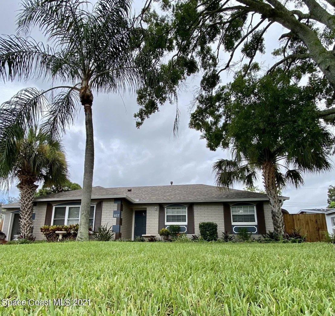 Photo of 937 Kings Post Road
