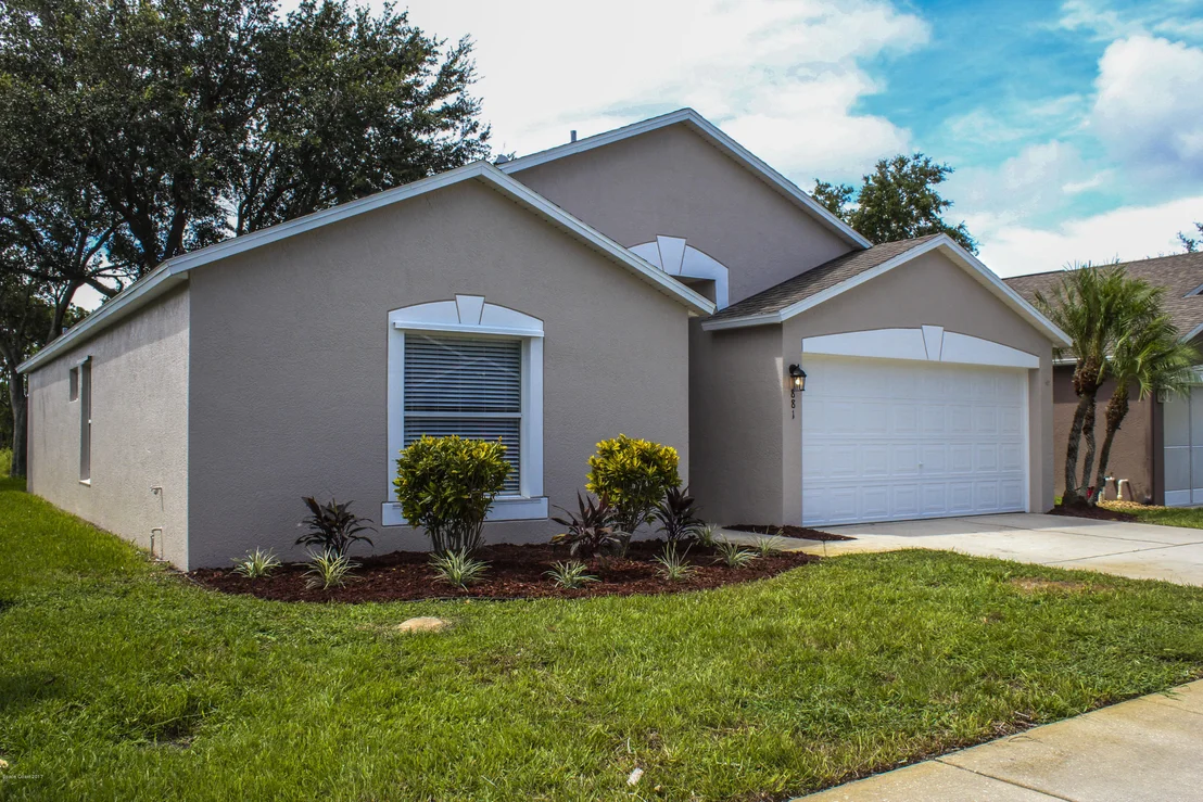 Photo of 881 Villa Drive