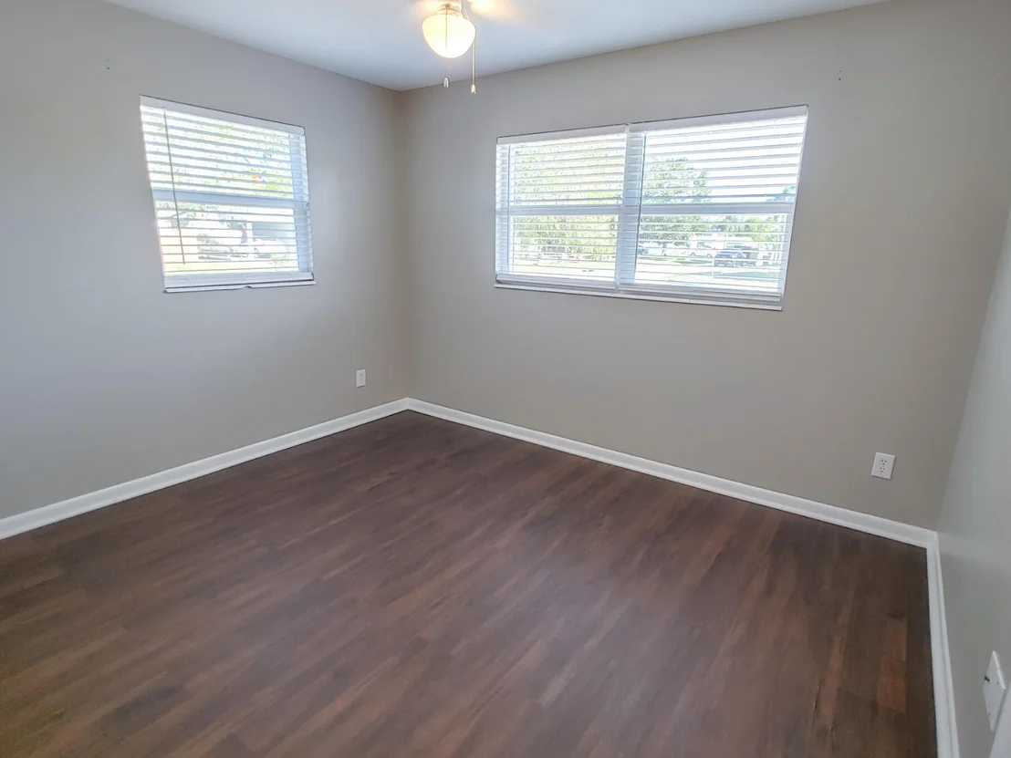 Photo of 976 Nagle Drive