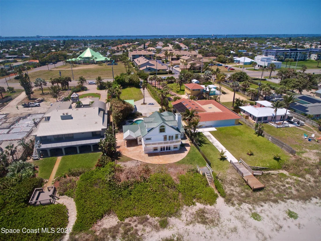 Photo of 2055 N Highway A1a