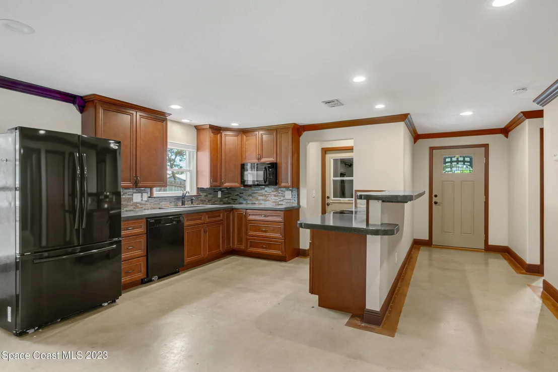 Photo of 1718 Bruman