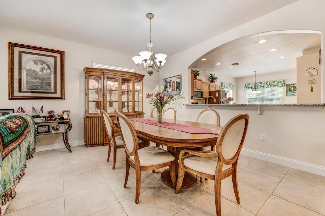 Photo of 412 Waterside Circle