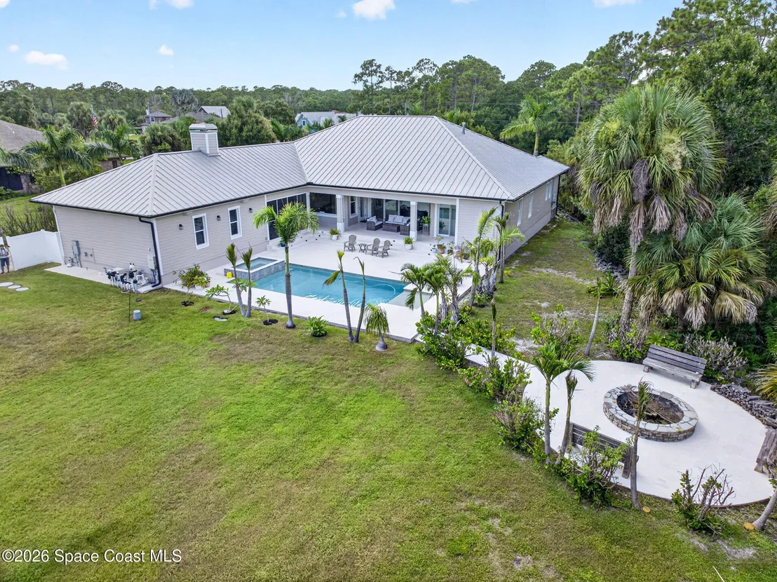 Photo of 3865 Reynolds Road