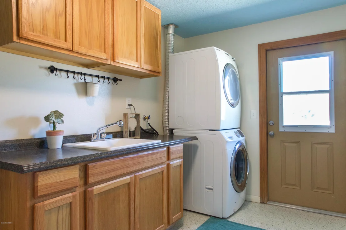 Photo of 607 Hibiscus