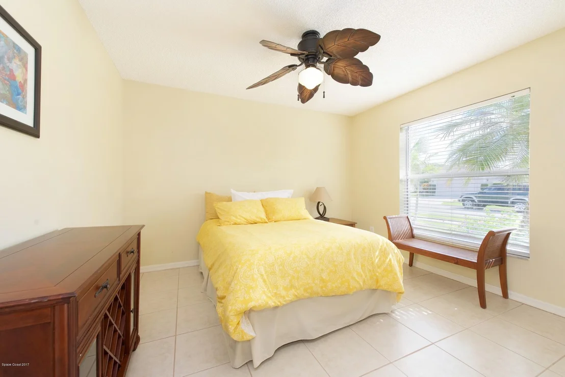 Photo of 976 Villa Drive