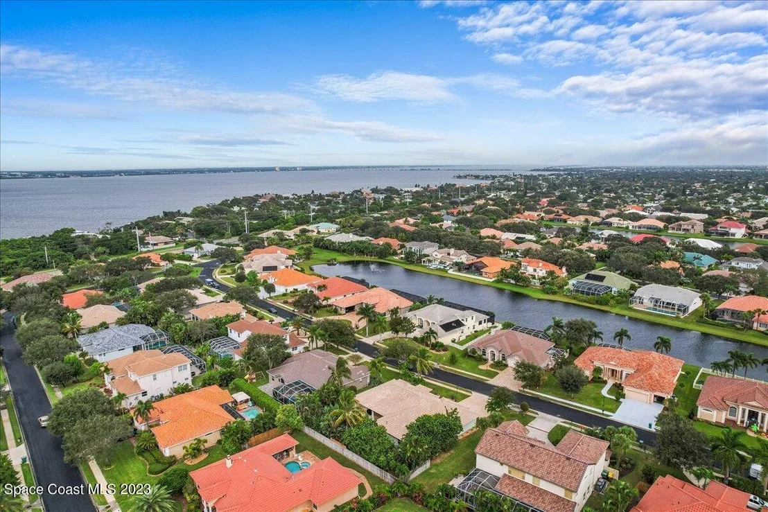 Photo of 373 Flanders Drive