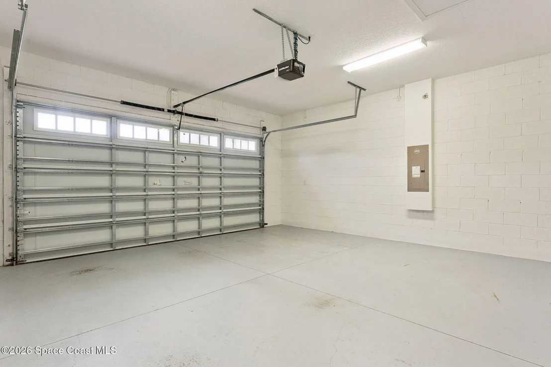 Photo of 5043 Vantage Court
