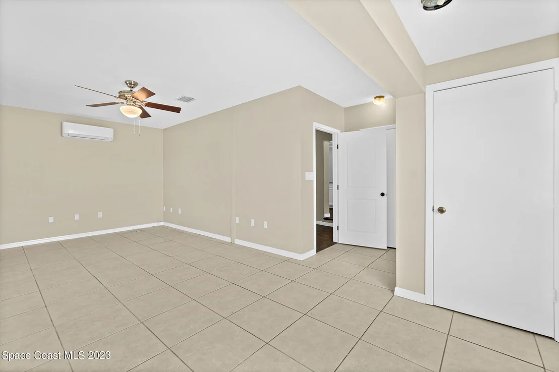 Photo of 964 Kings Post Road