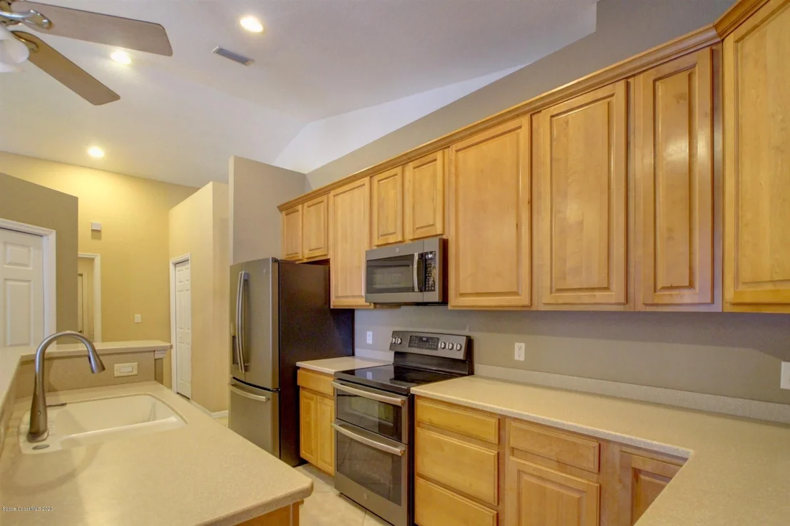 Photo of 1125 Brook Street NE