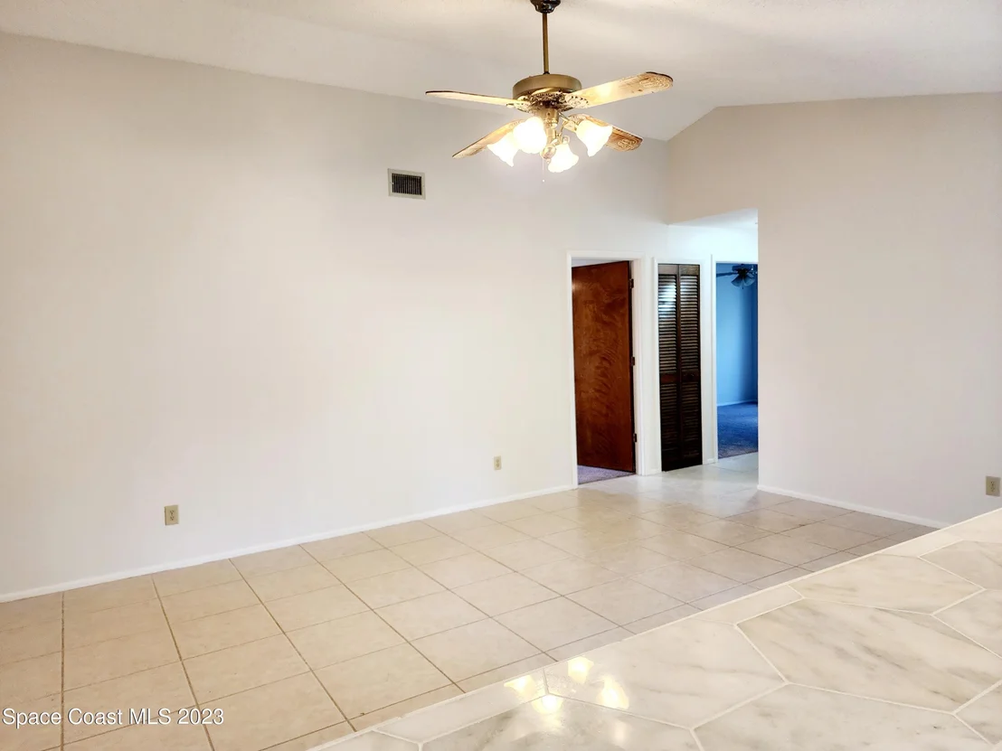 Photo of 2777 Nobility Avenue