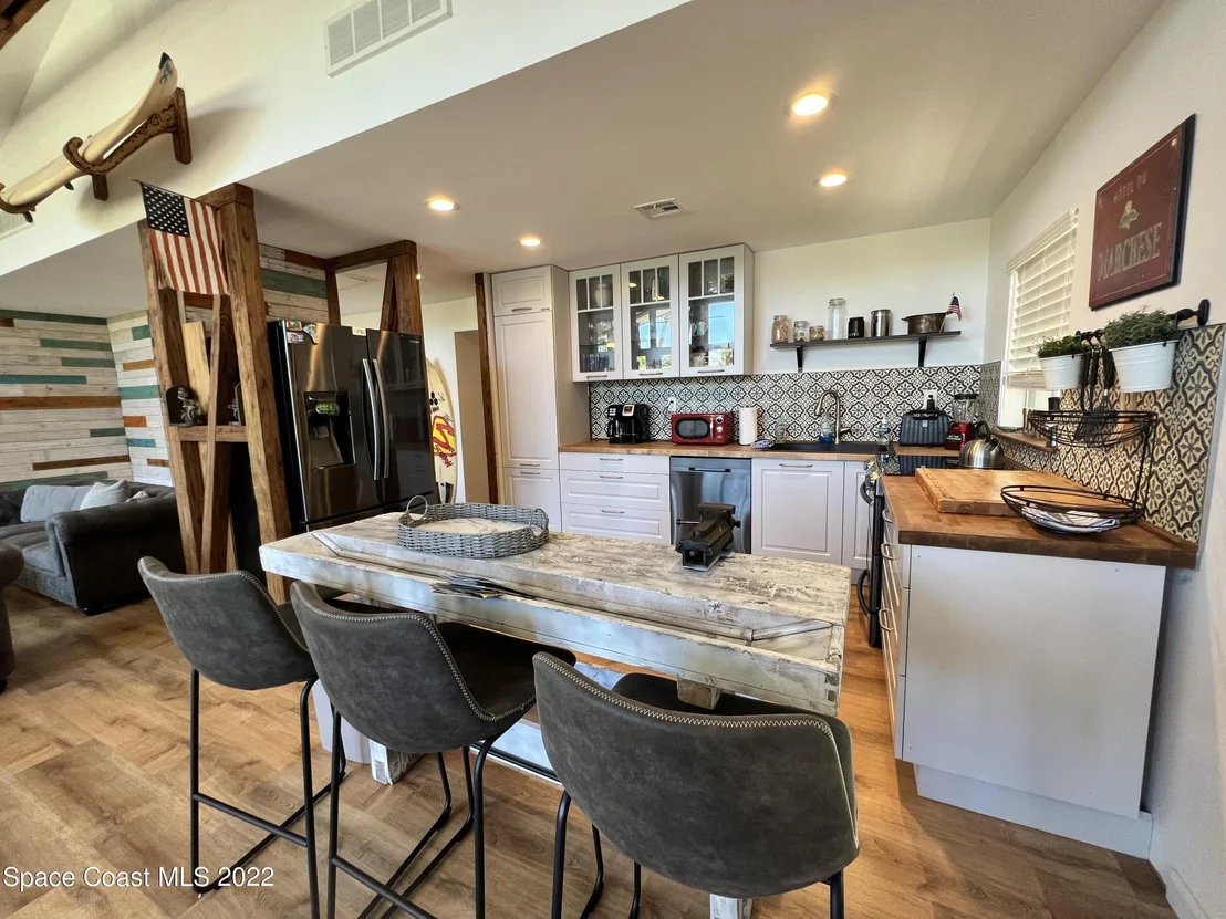 Photo of 142 Antigua Drive