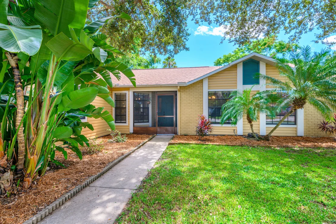Photo of 816 Pine Shadows Avenue