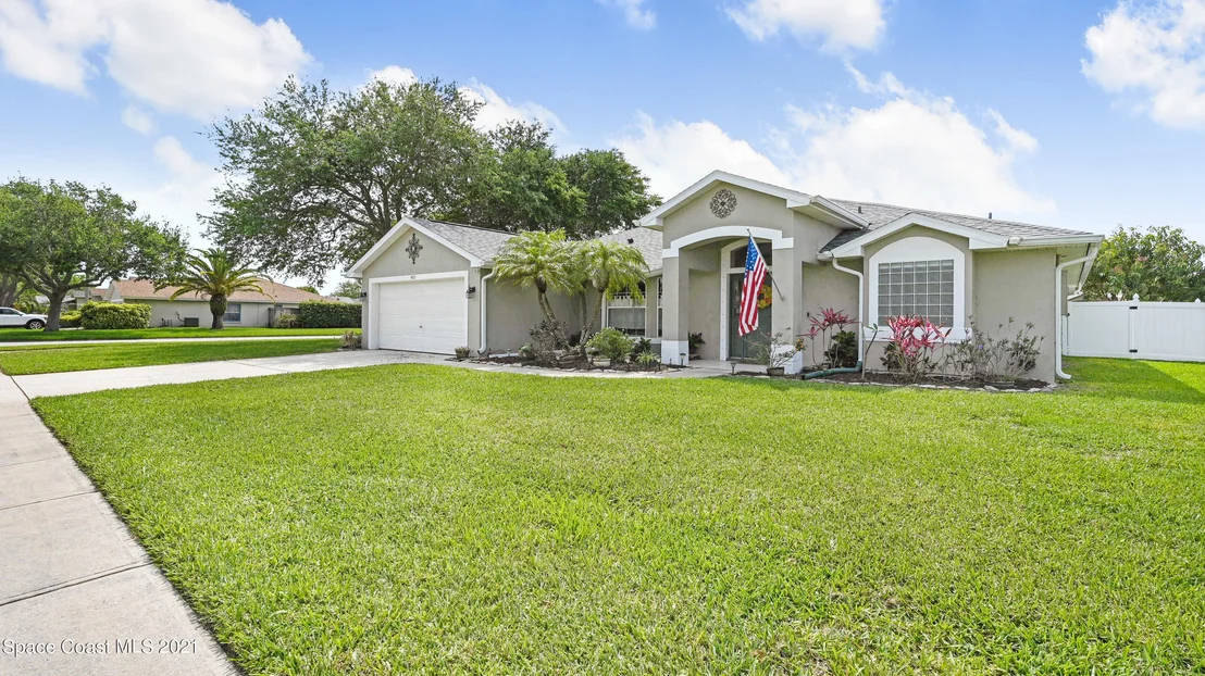 Photo of 4925 Buttonwood Drive