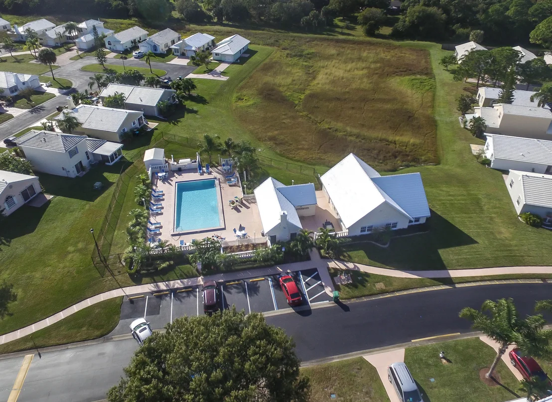 Photo of Unit 59 at 1241 Goldenrod Circle NE