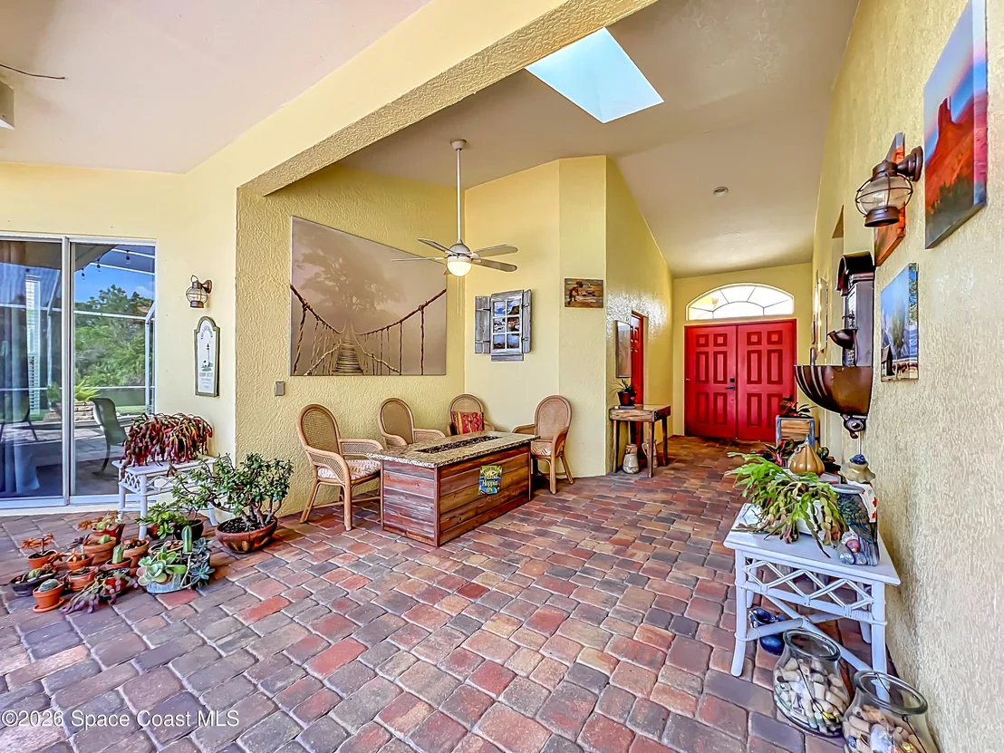 Photo of 1670 Whitman Drive