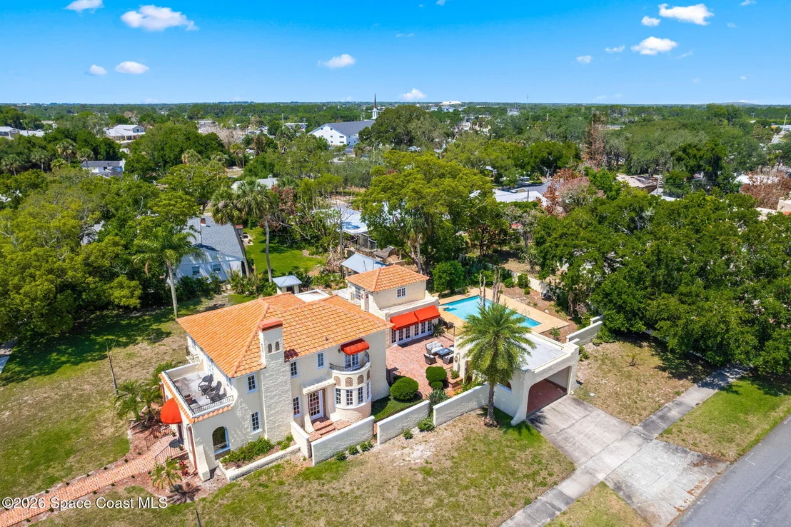 Photo of 2105 Mac Farland Drive