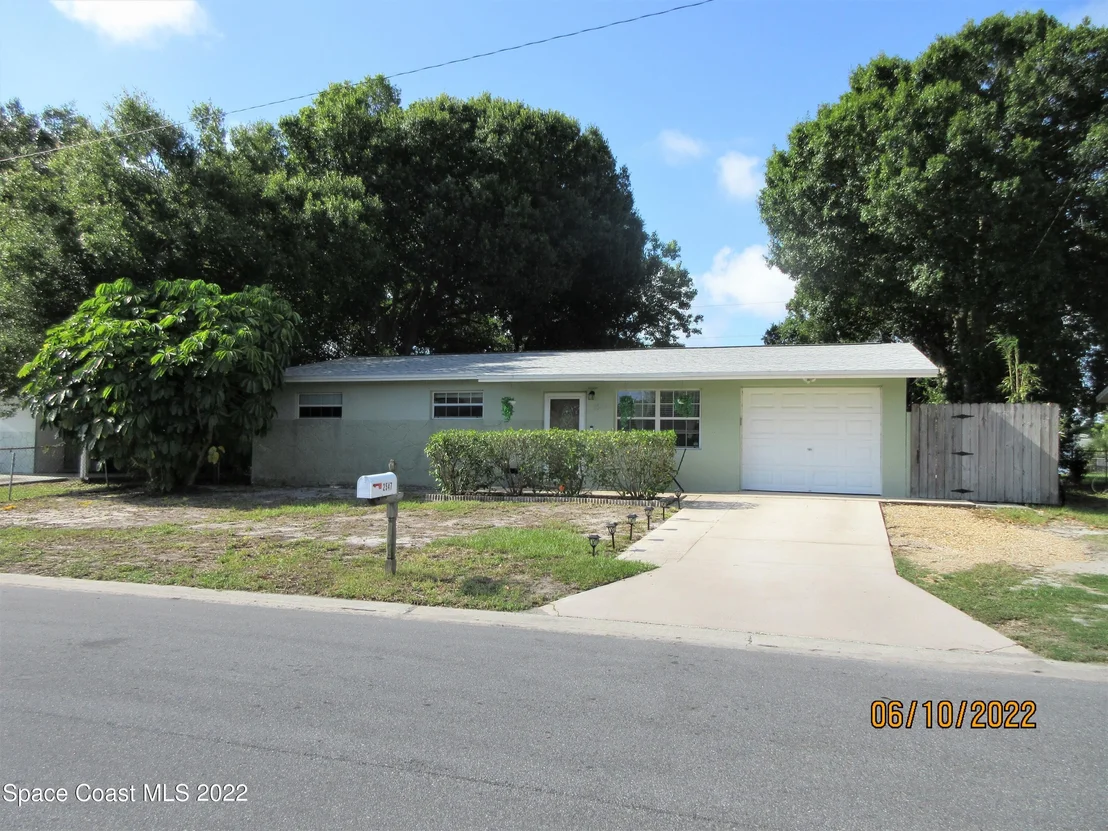 Photo of 2547 Locksley Road