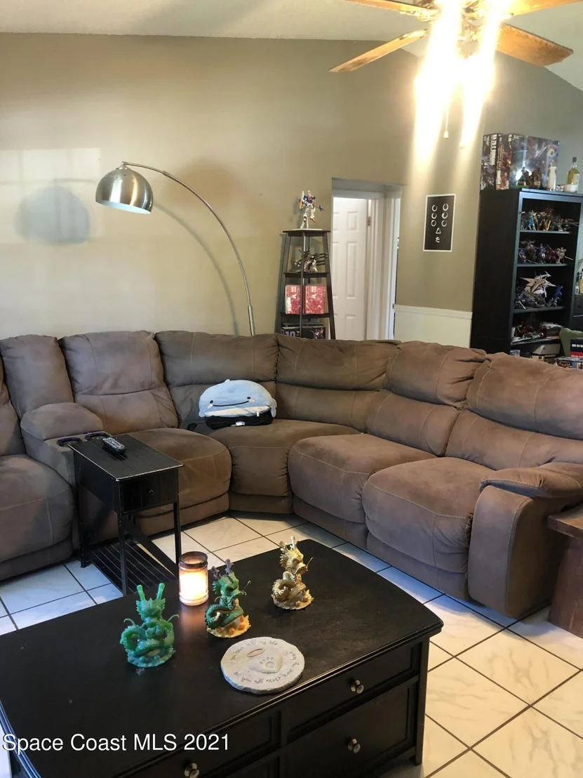 Photo of 812 Jasmine Drive