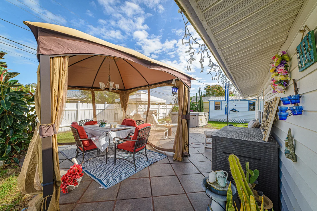 Photo of 1023 Eyerly Lane NE