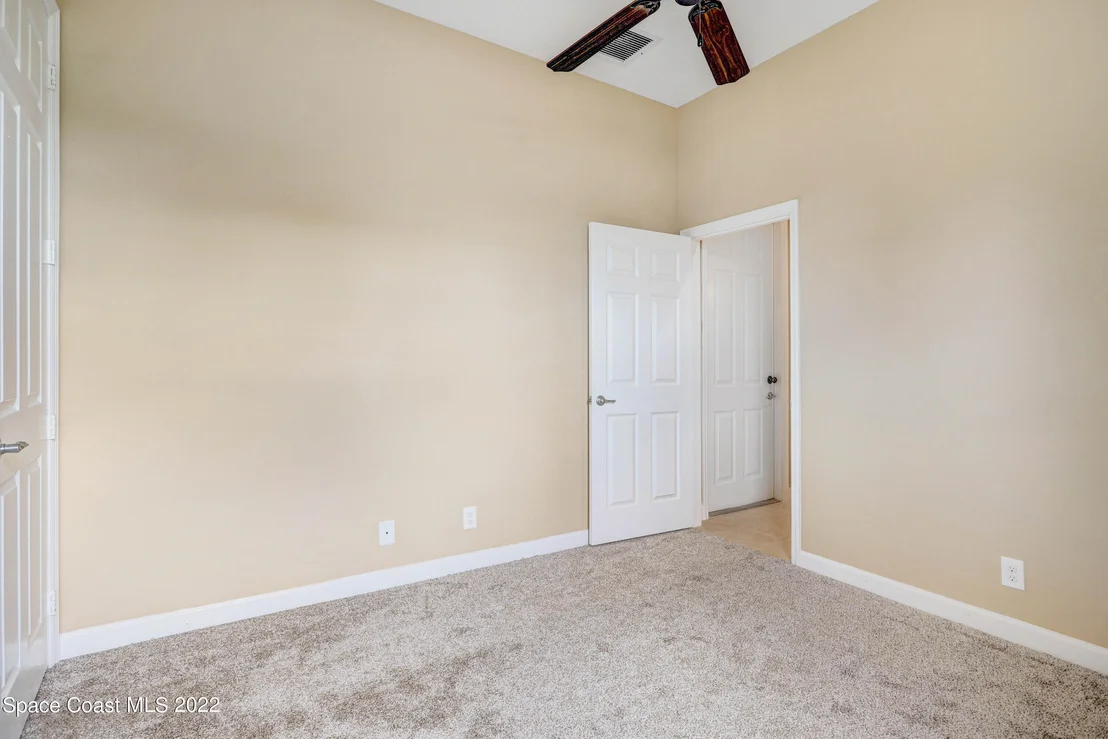 Photo of 1601 Eldron Boulevard SE