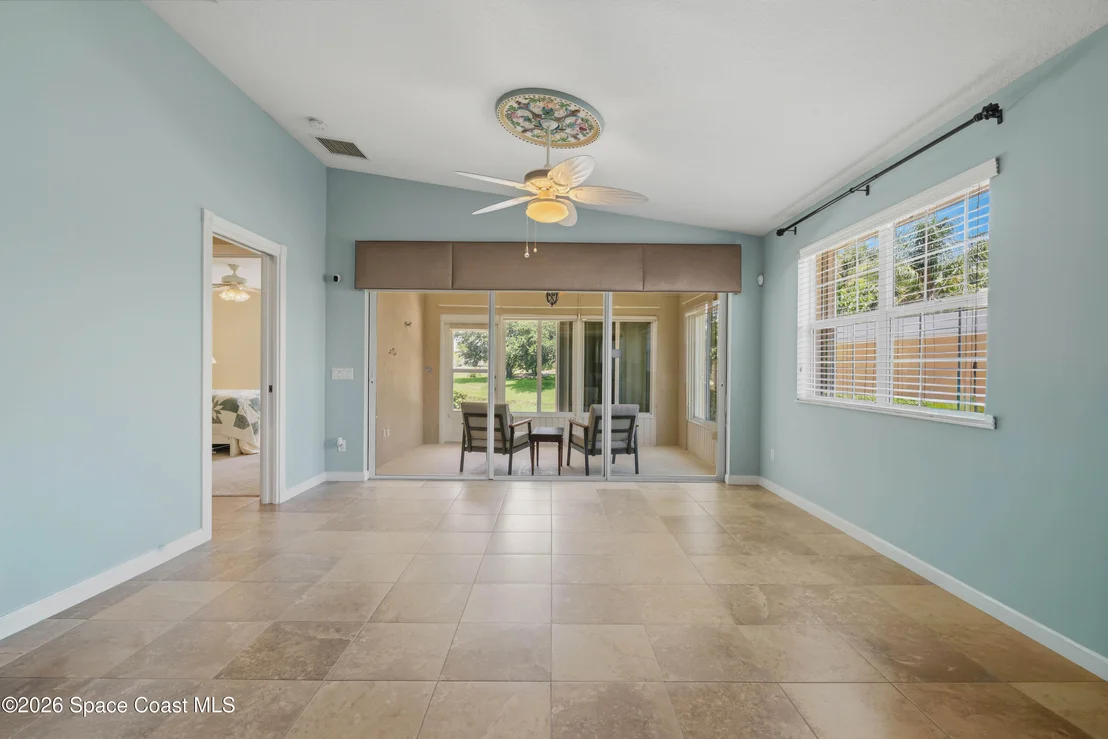 Photo of 3412 Hyperion Way SE