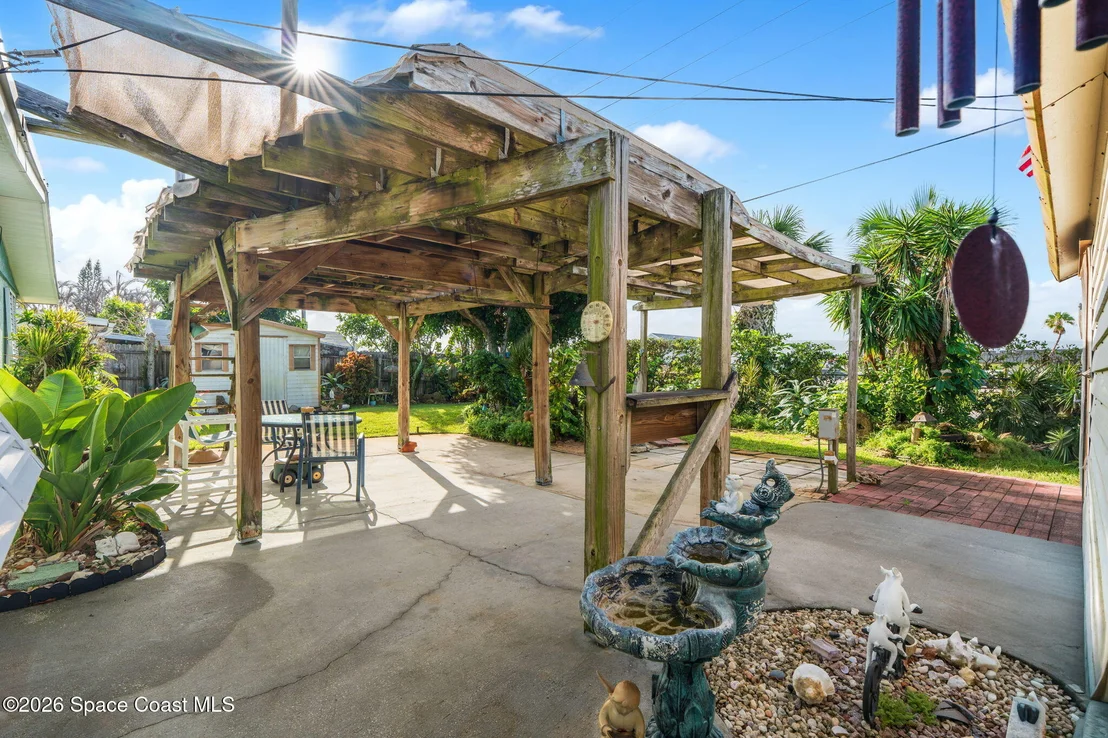 Photo of 241 Avenida Central