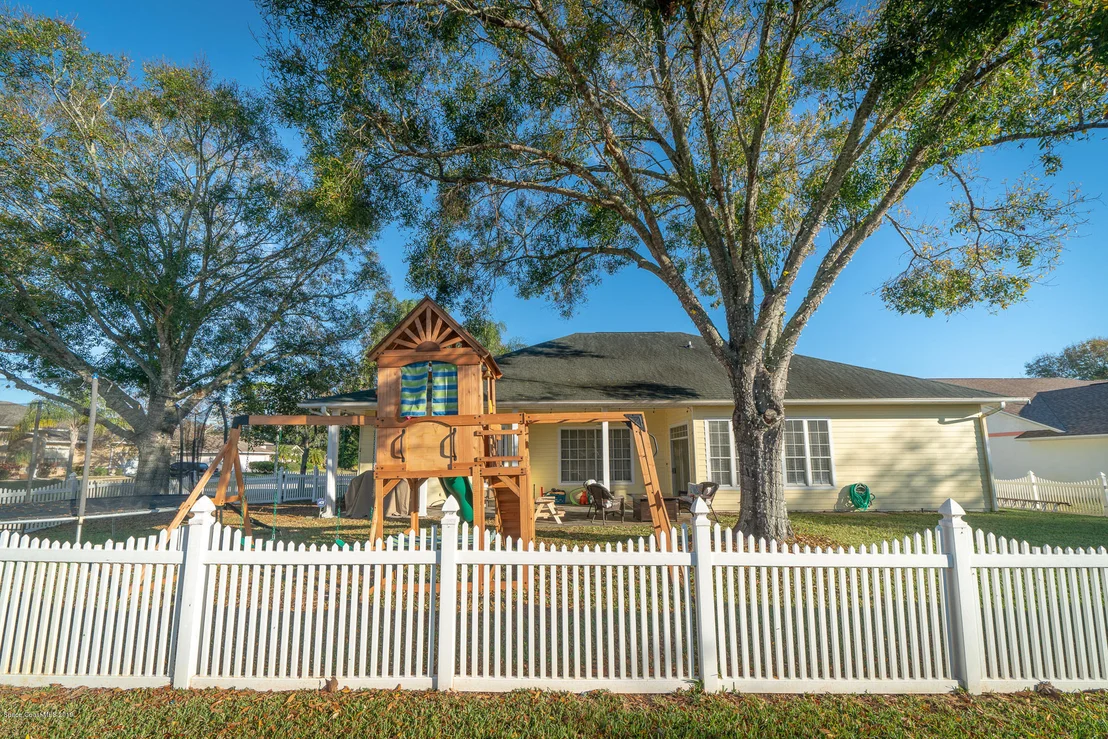 Photo of 973 Whisperoak Drive