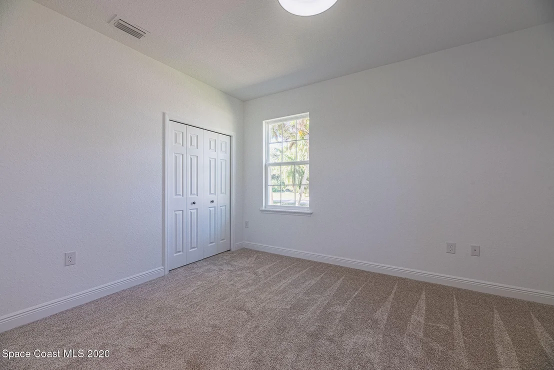 Photo of 431 Crescent Drive