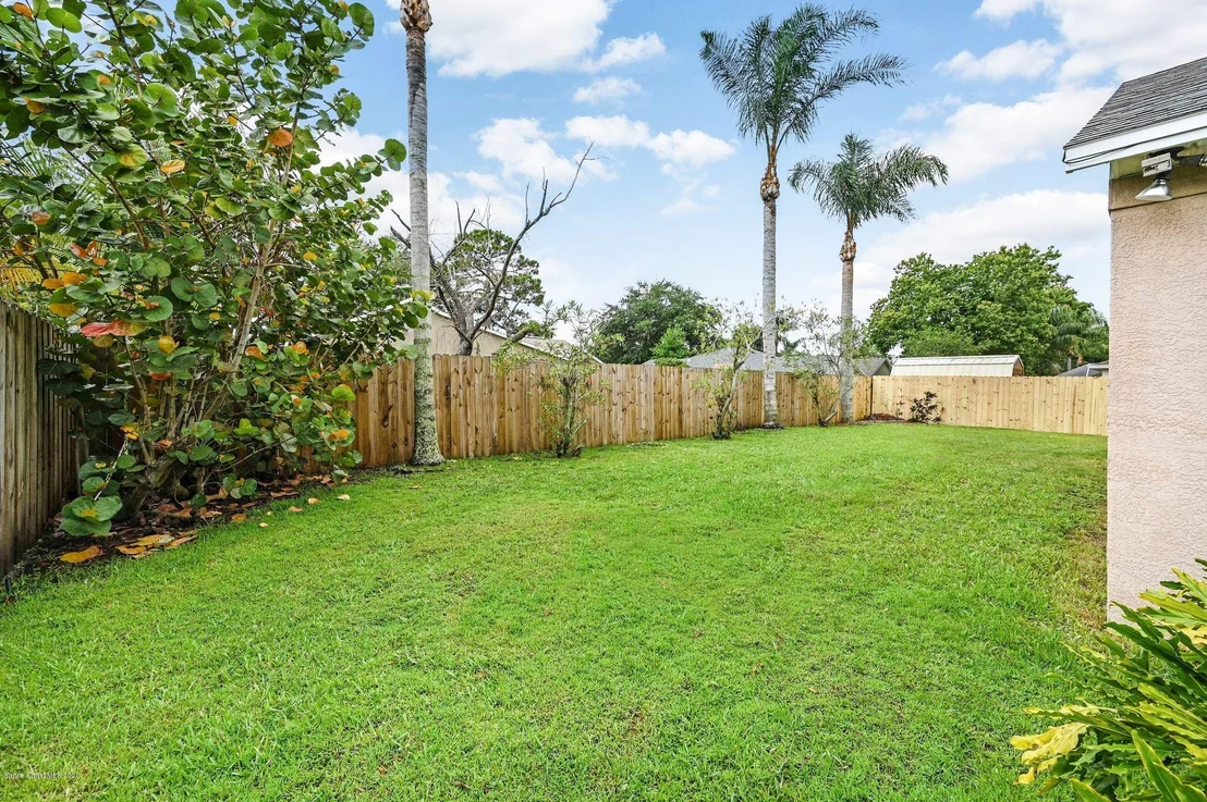 Photo of 965 Sabal Grove Drive