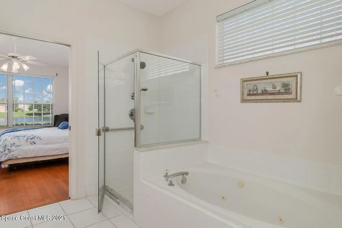 Photo of 332 Seafarer Circle