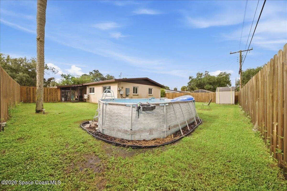 Photo of 2484 Victor Road