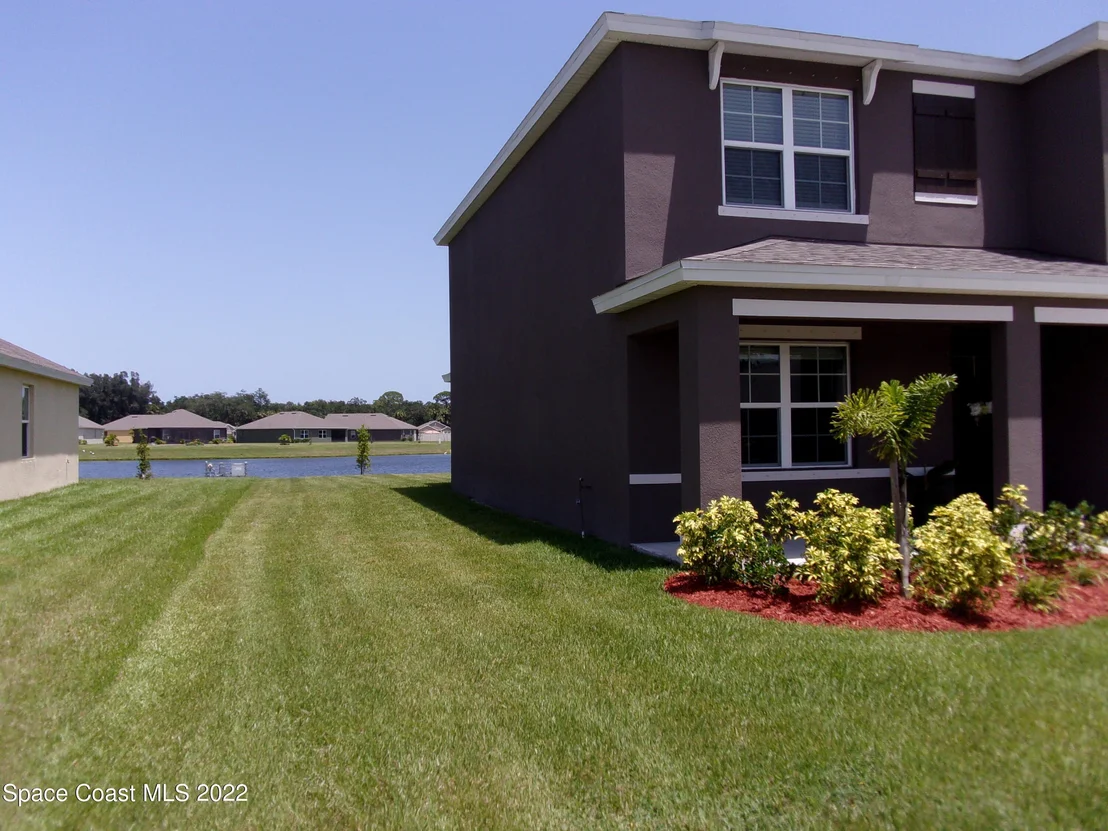 Photo of 735 Sorrento Drive