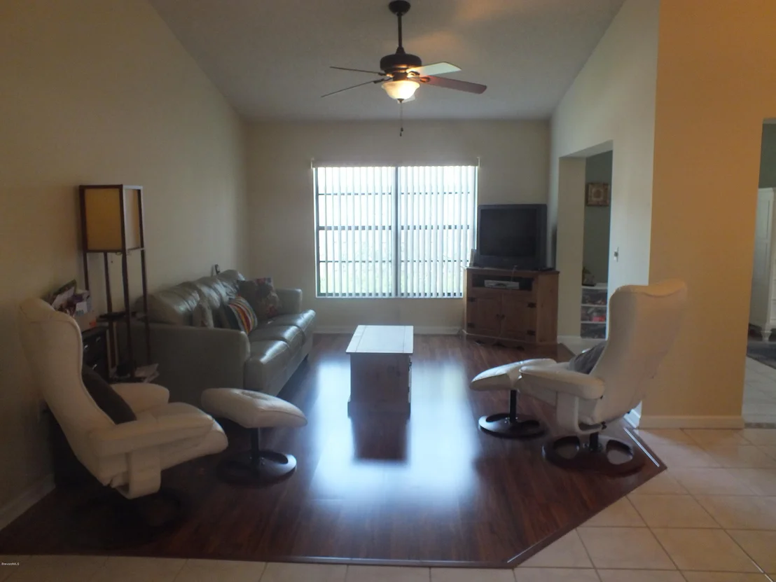 Photo of 880 Yorktowne Drive