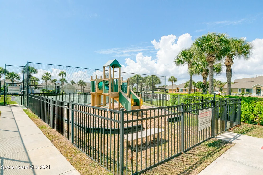 Photo of 332 Seafarer Circle