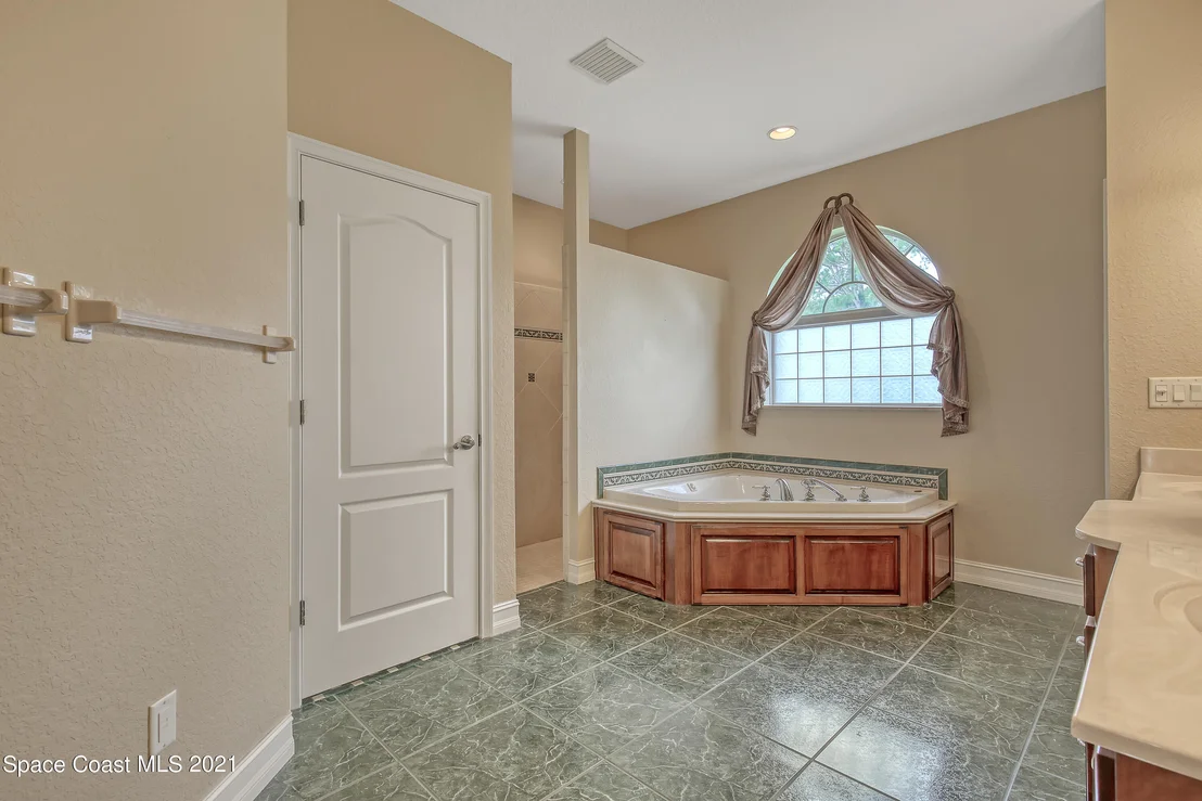 Photo of 2875 Kingfisher Way