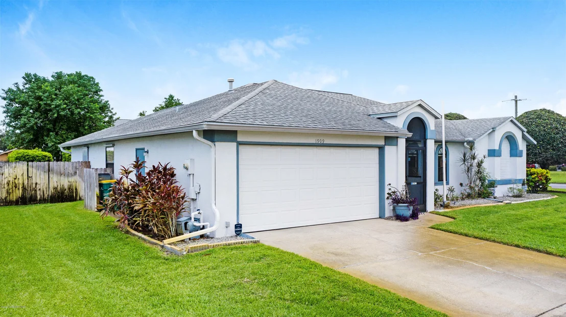 Photo of 1909 Trevino Circle N