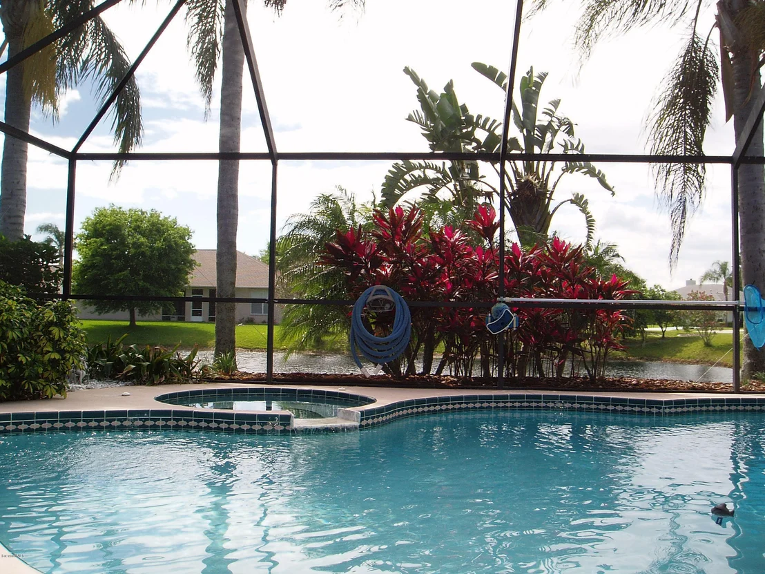 Photo of 949 Tamarind Circle