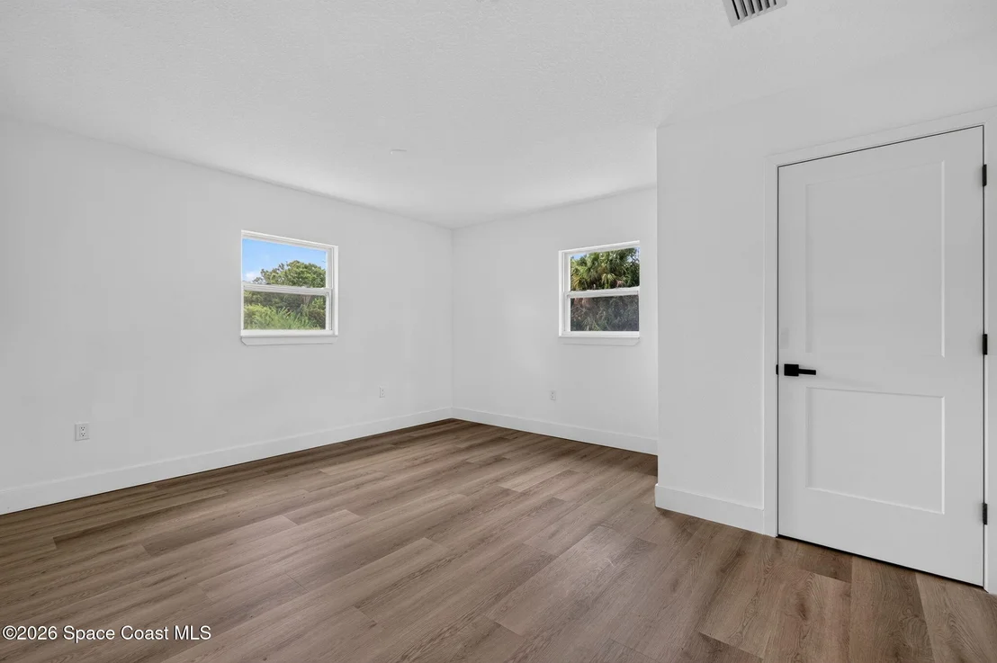 Photo of 3480 Milwaukee Avenue
