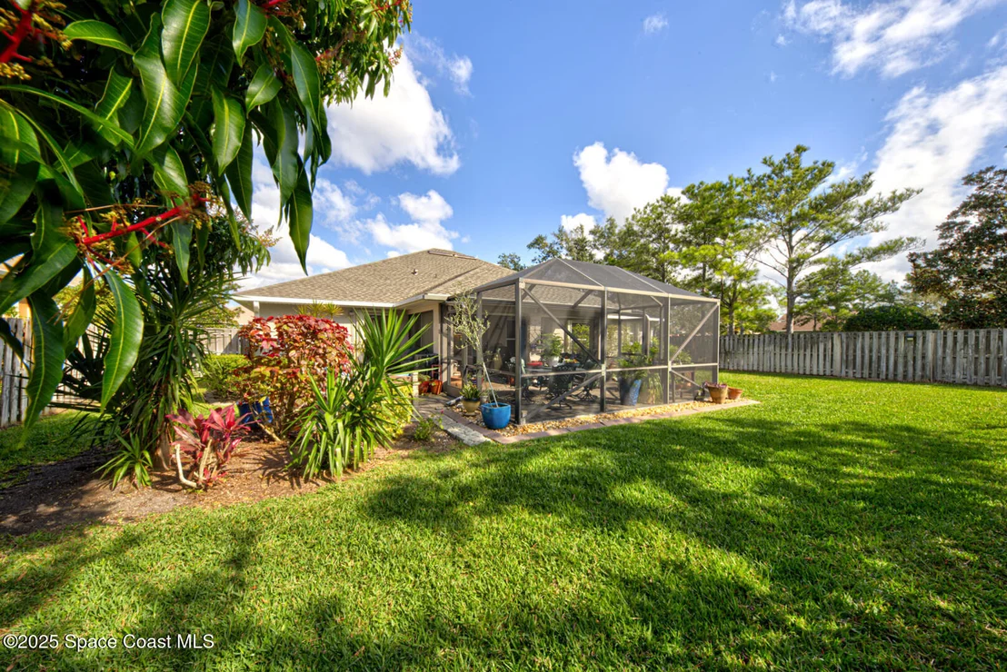 Photo of 1815 Botanica Circle